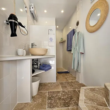 Charming 10 Min From Uzes *