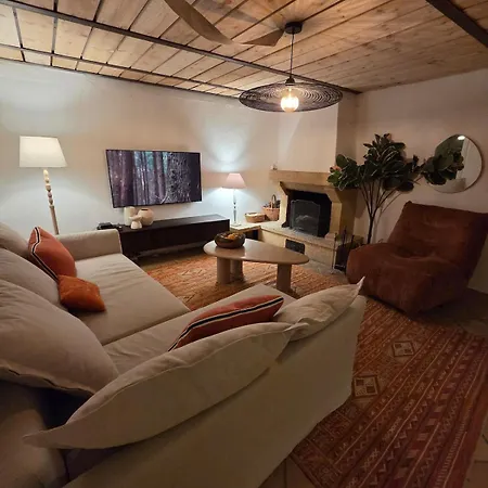 Charming 10 Min From Uzes *